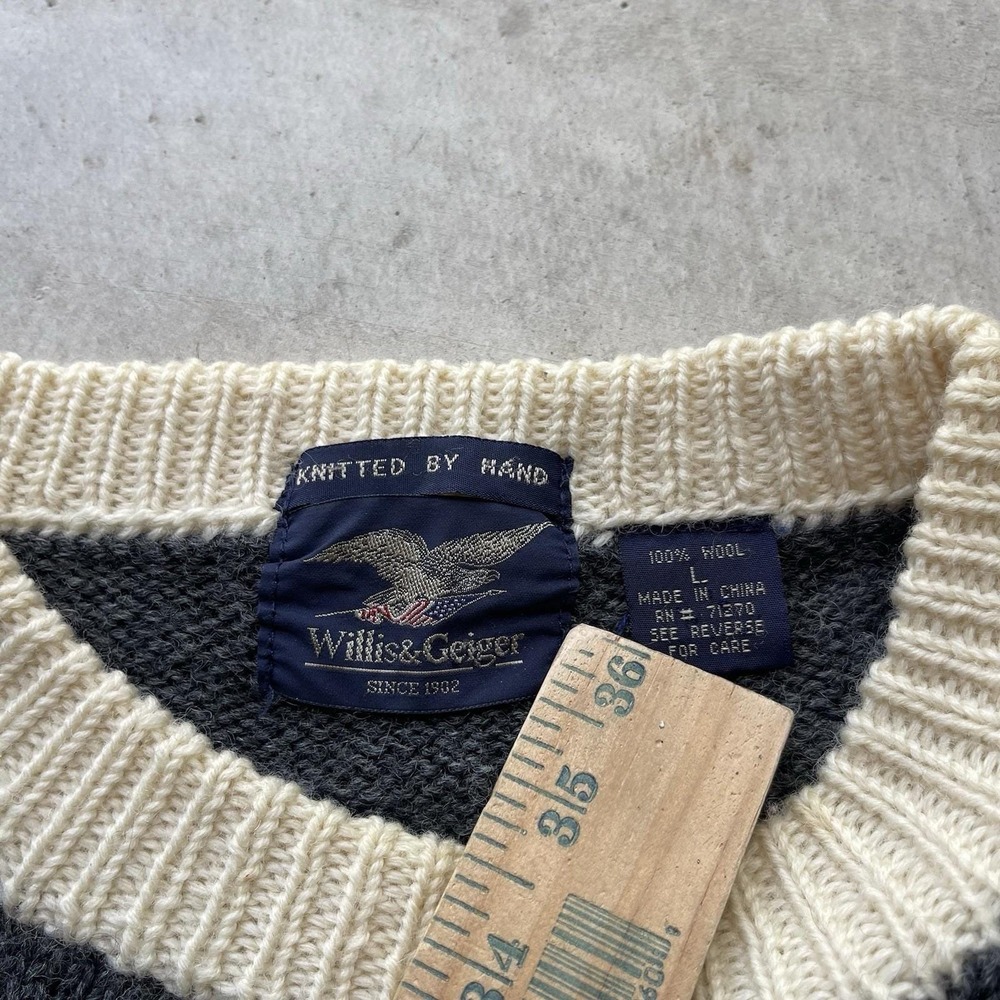 Vintage Willis & Geiger HandKnit Sweater Wool Wolf Animal AOP Coastal Mens L - Picture 3 of 8